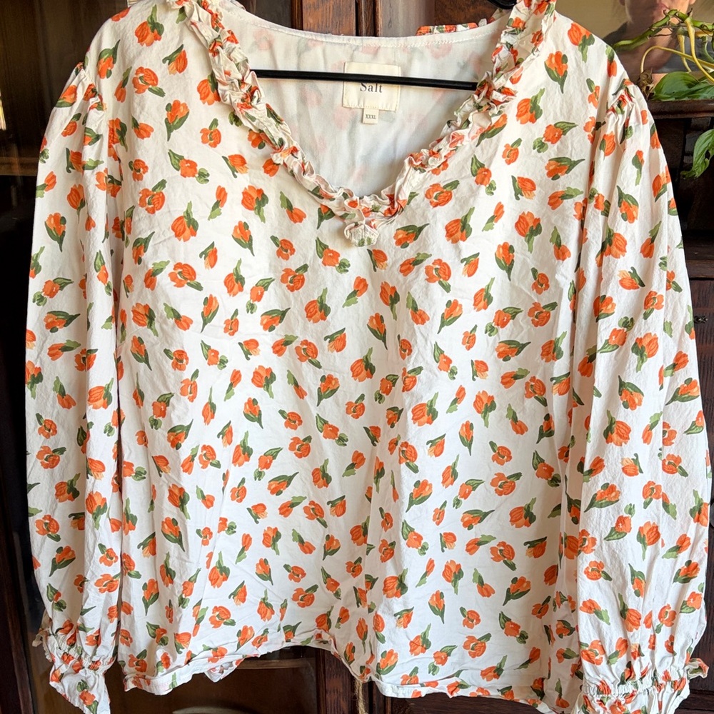 Floral Ruffle V-Neck Blouse - White with Orange Tulips